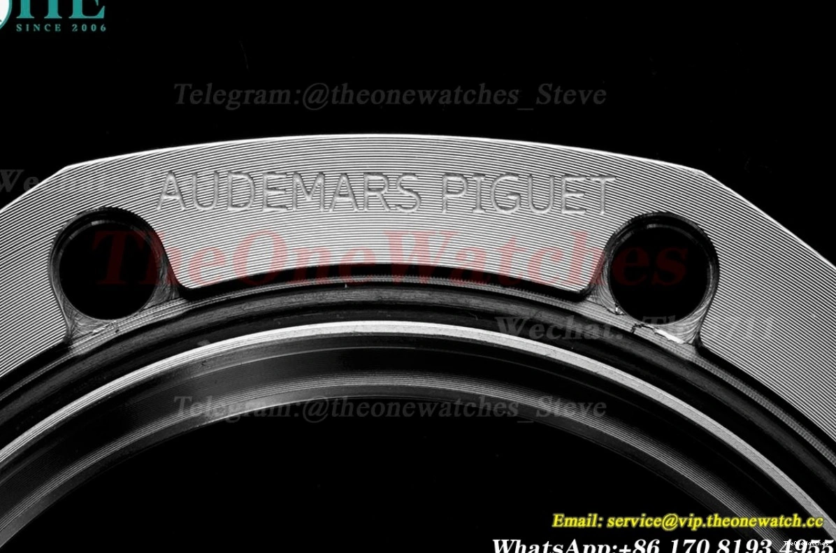 Oak 15720 A4308 Grey APF Stk Offshore Diver Royal SS RU 42mm 0224